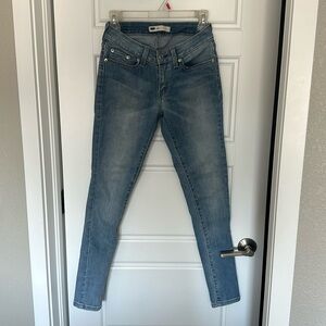 Women’s Levi Light Wash Legging Skinny Jeans